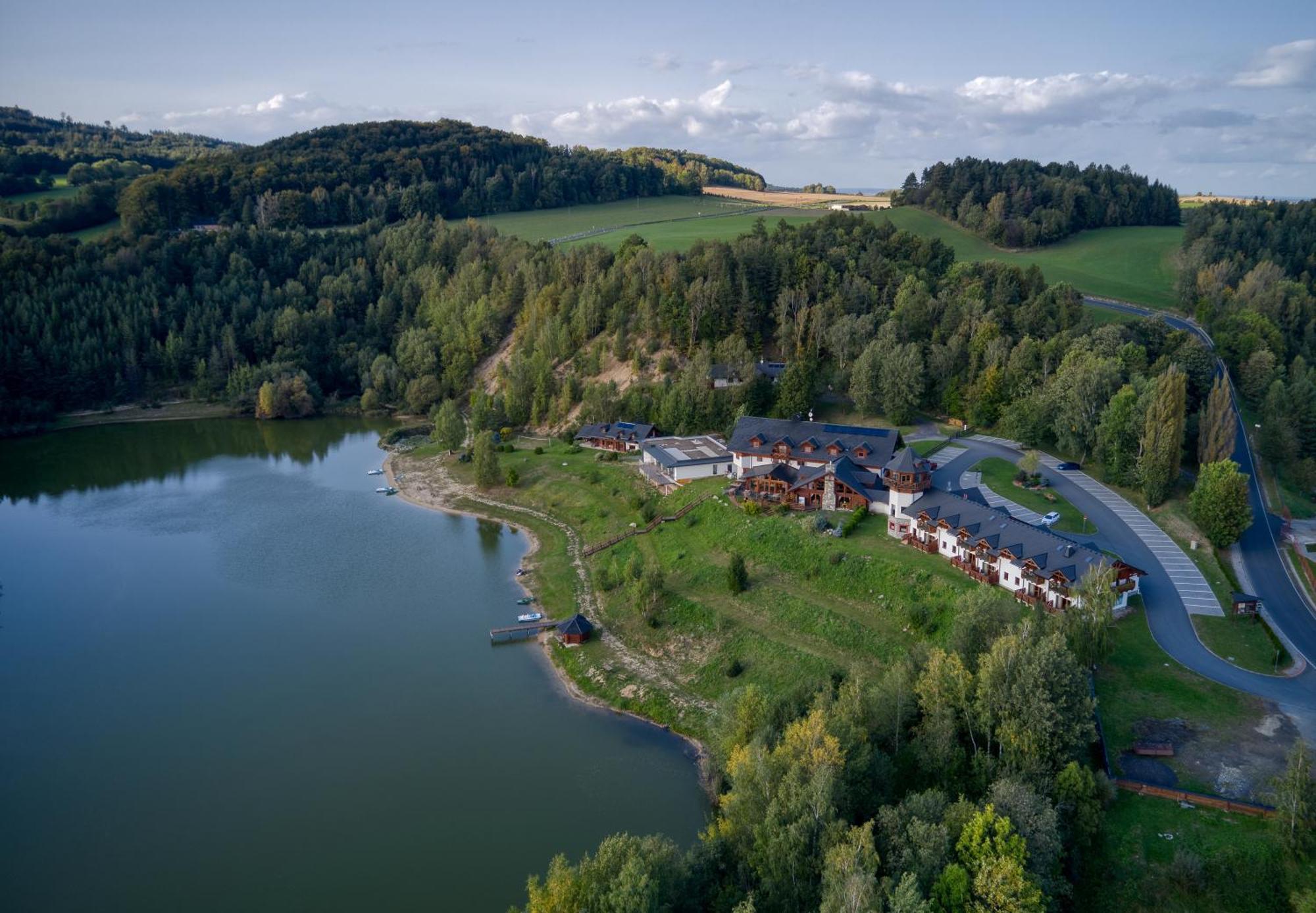 Rezidence U Jezera Hotel Jeseník Exterior foto